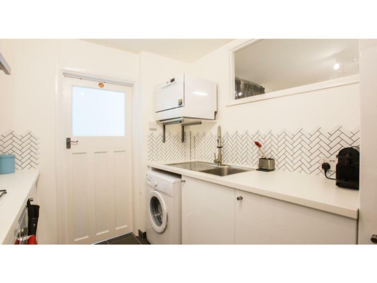 Elegant 1Bdr W/Private Garden In Vibrant Brighton Exterior foto